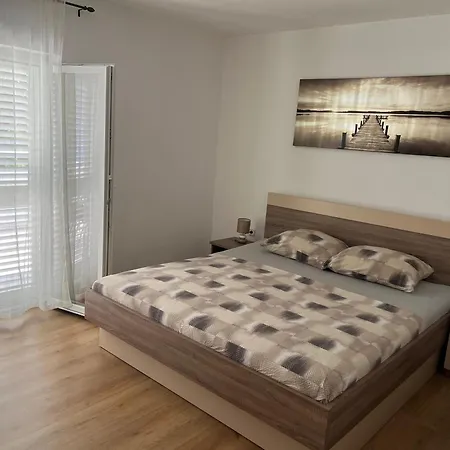 Appartement Niva Nin