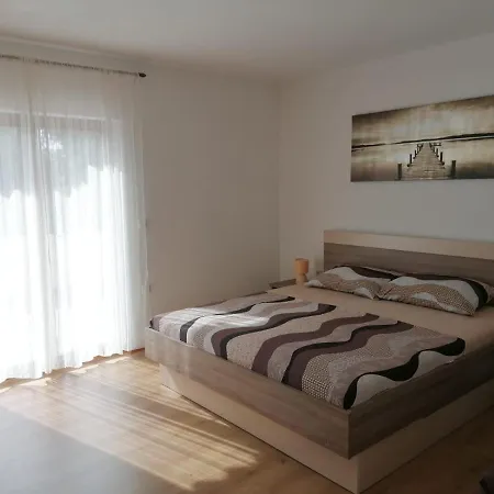 Apartment Niva Nin