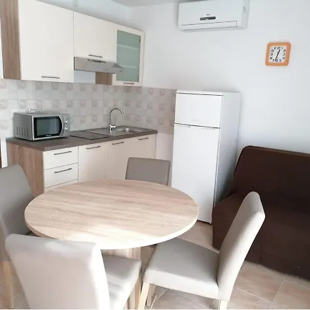 Niva Apartment *