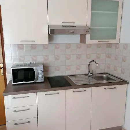 Niva Apartment *