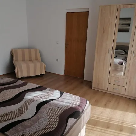 Niva Apartment *