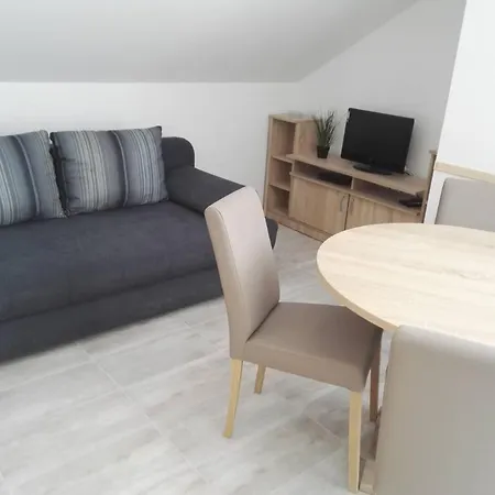 Niva Apartman
