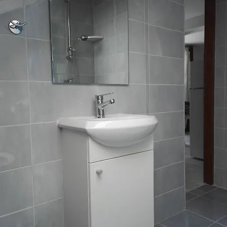 Niva Apartment